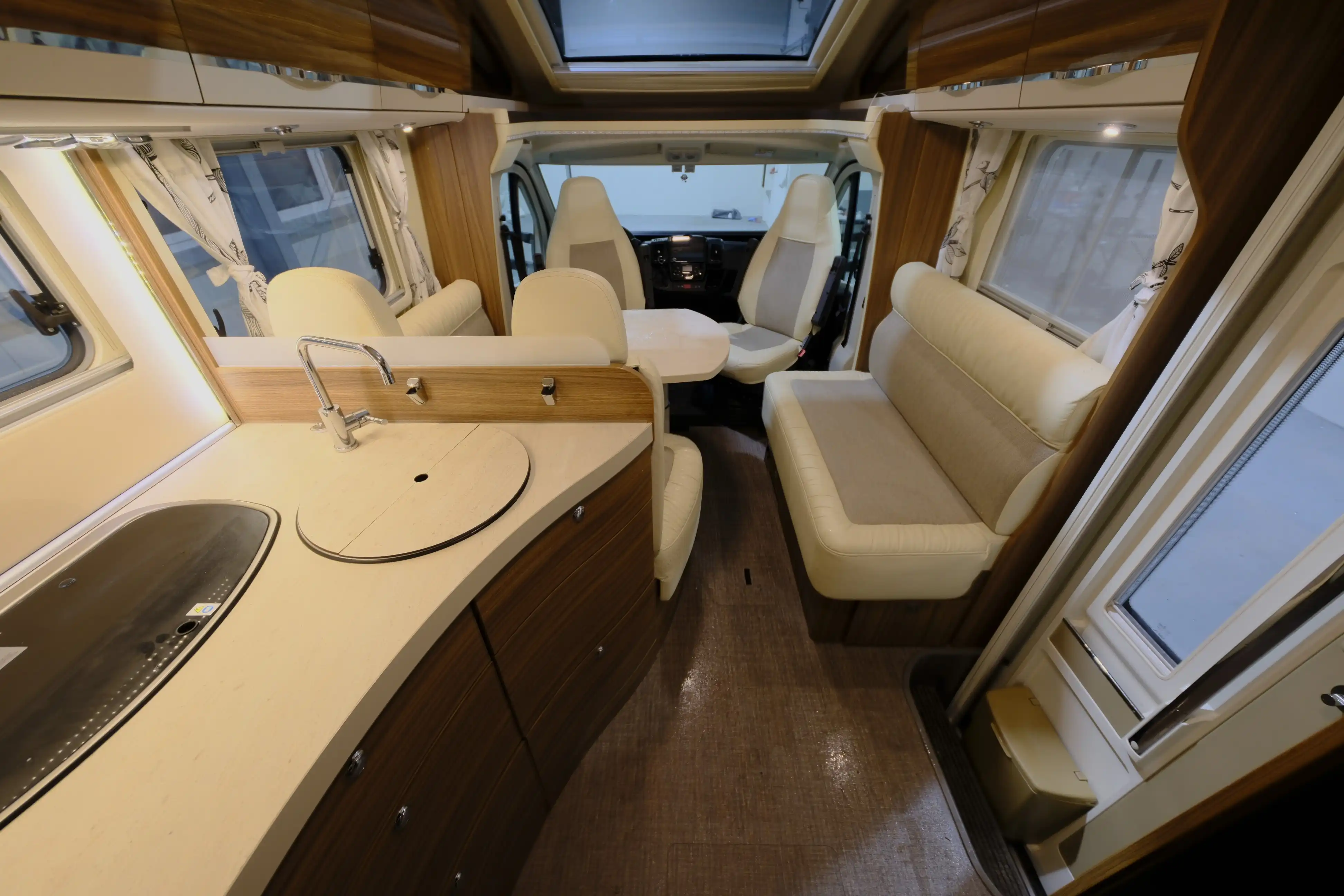EURAMOBIL Profila T 675 SB